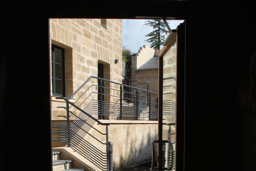 Espaces extérieurs de chambres troglodytiques